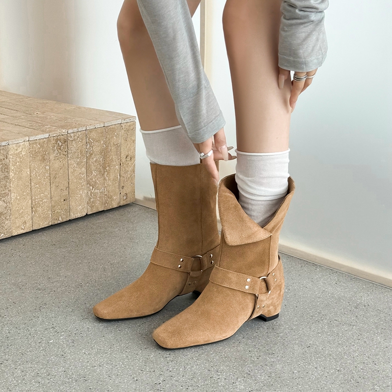 Street Fashion Look - Botines de Ante para Mujer, Estilo