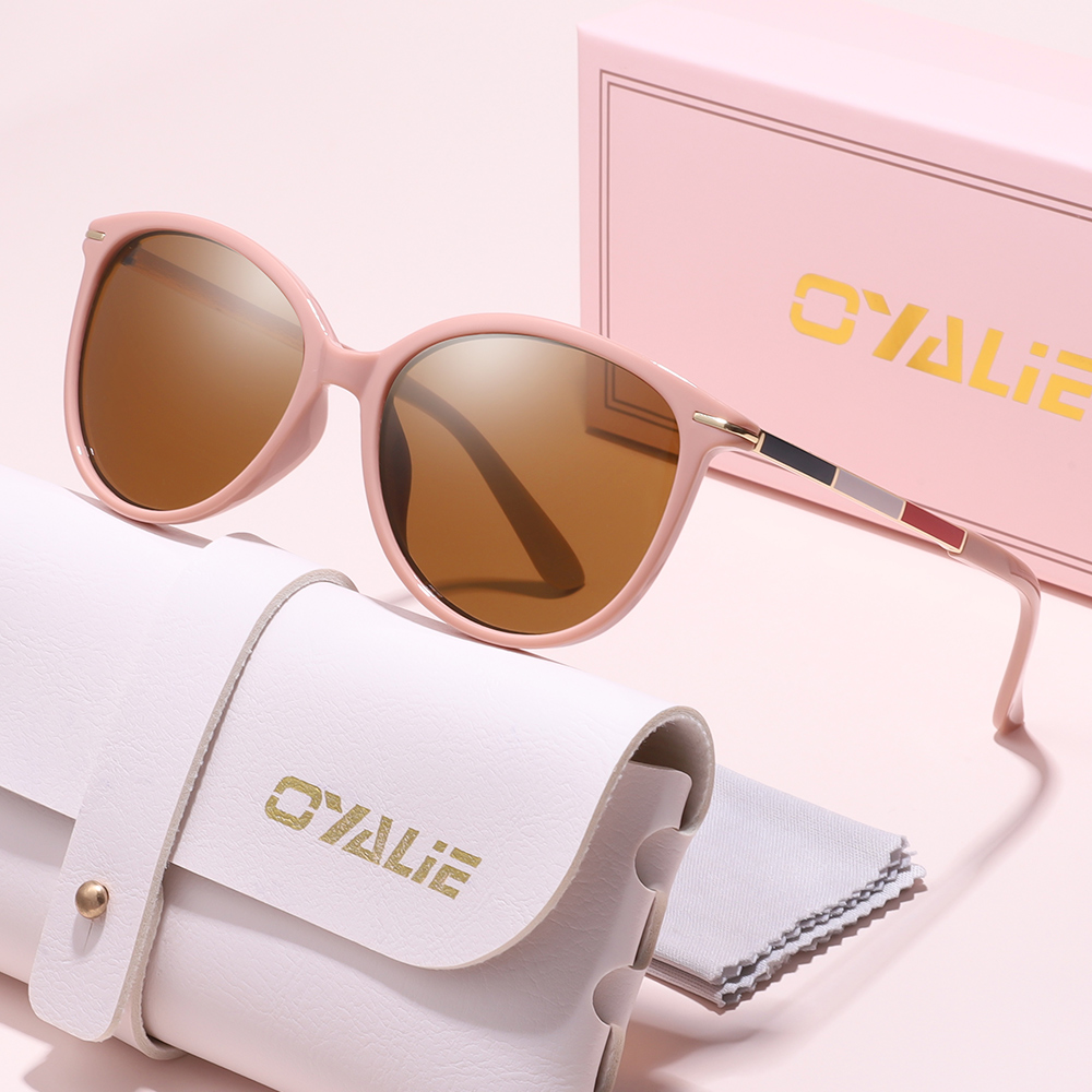 Street Fashion Look - Gafas de Sol Clásicas Coloridas Oyalie,