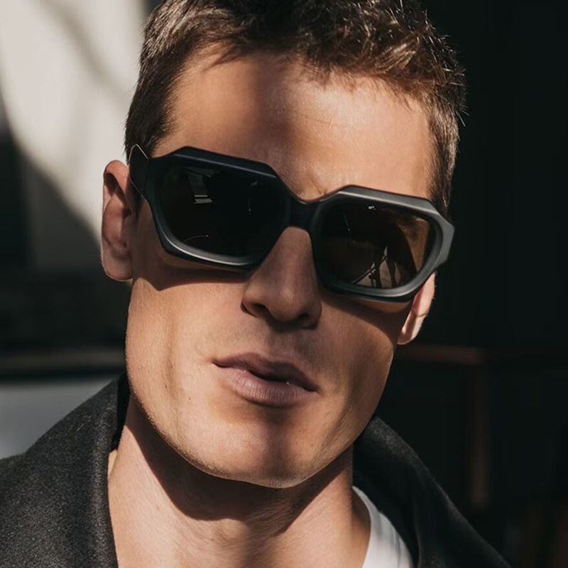 Street Fashion Photographers - Gafas de sol con montura rugosa