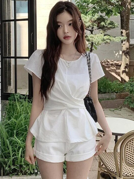 Street Fashion In Korea - Suéter Elegante y Moderno con Cinturón