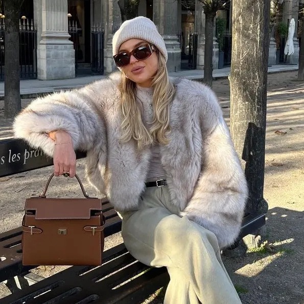 Abrigo Corto de Piel Sintética - Street Fashion Week reseña y precio