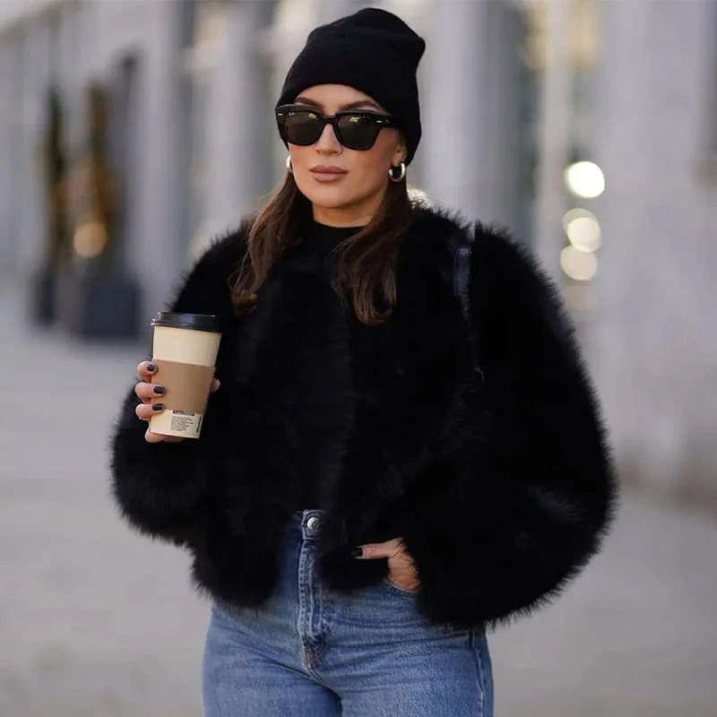 Invierno 2026 Chaqueta Corta d - Street Fashion Week reseña y precio