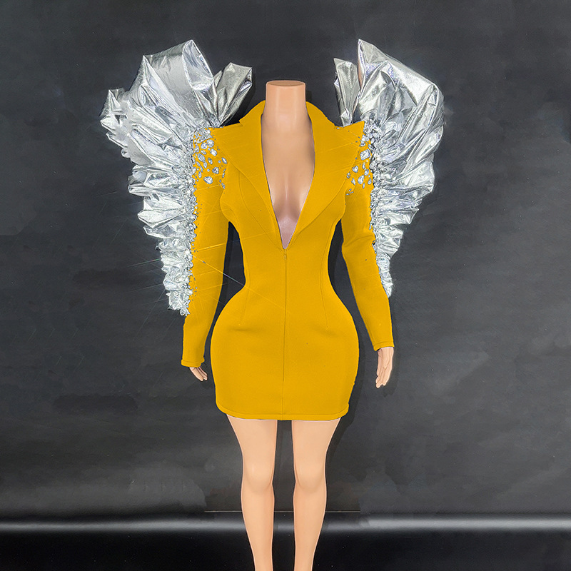 Traje de Moda Urbana con Escot - Street Fashion Week reseña y precio