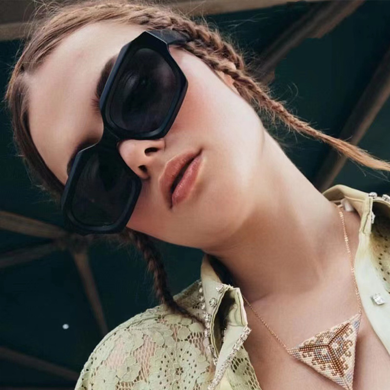 Gafas de sol con montura rugos - Street Fashion Photographers reseña y precio
