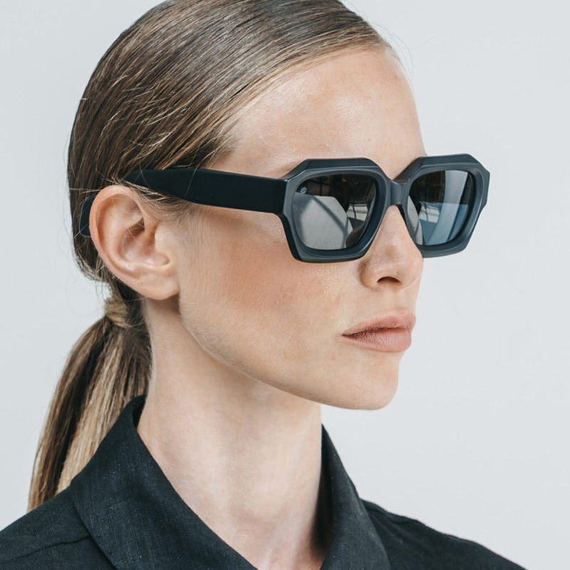 Gafas de sol con montura rugos - Street Fashion Photographers reseña y precio